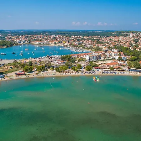 Dom wakacyjny Three-bedroom Holiday In Medulin
