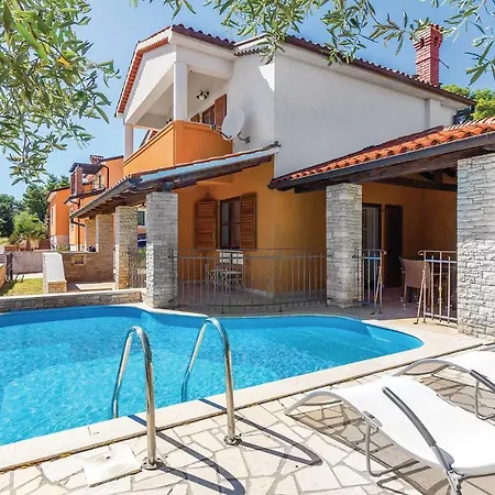 Three-bedroom Holiday In Feriehus